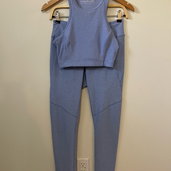 Outdoor Voices Set Athena Crop and 7/8 Warmup Leggings - Picture 3 of 3